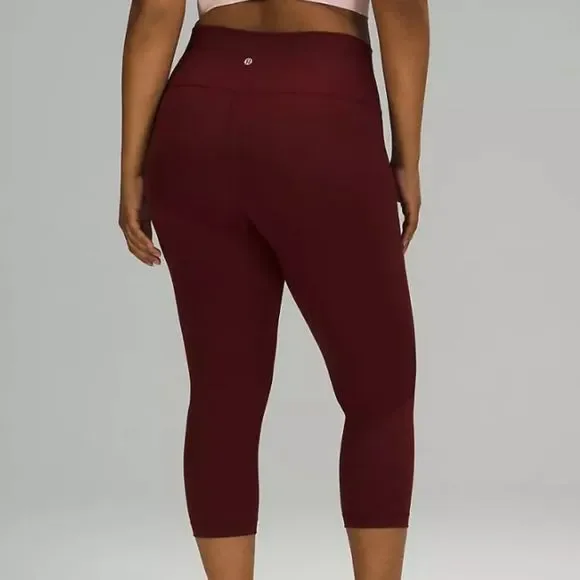 Lululemon Athletica Wunder Under HR Crop Leggings 21" in Red Merlot Size 8 - Picture 3 of 10